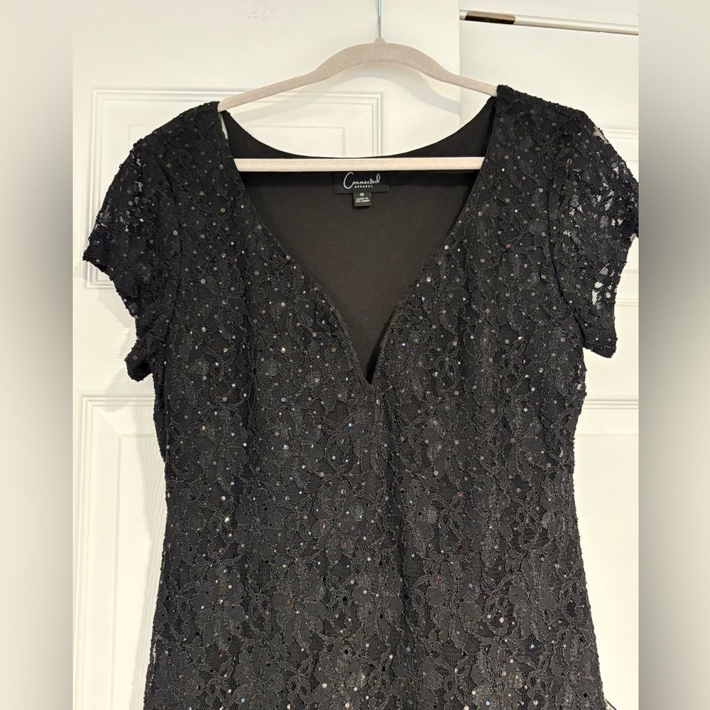 NWT Connected Apparel Lace and Sequins Short Sleeve Gown Size 10 - Picture 2 of 12